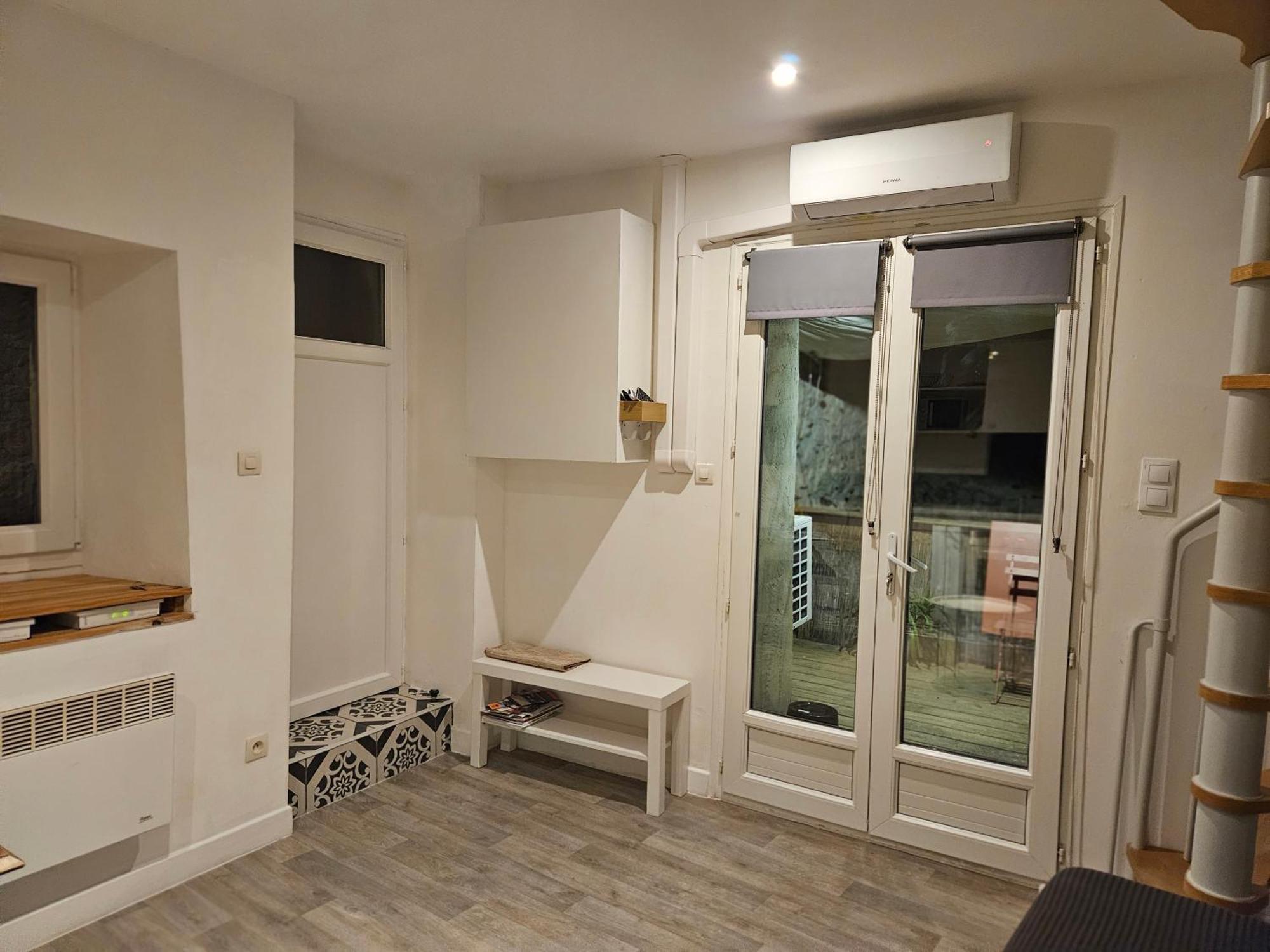 Maison De Village Meublee Avec Terrasse Donzère Eksteriør billede